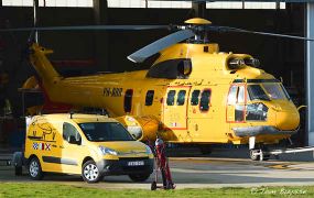 Helikopter Chaise Musicale bij NHV in Den Helder en Ivoorkust