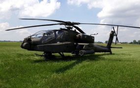 FLASH: Nederlandse Apache maakt voorzorgslanding te Best (3e update)