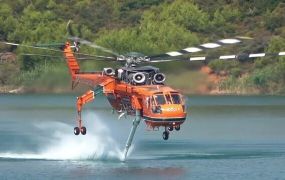 Erickson S-64 Crane doet het met een snorkel