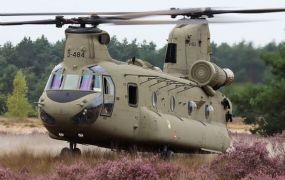 Nederland stuurt drie Chinooks met 120 man naar Irak