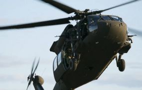 Australie bereikt IOC met haar vloot Black Hawks