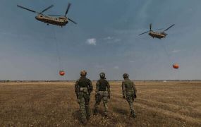 NL Chinooks lozen 120.000 l water op Spaanse brandhaarden (update 2)