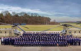 Nederlands 298 Chinook squadron viert 80 jaar 