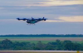 EVE maakt maidenvlucht met de EVE eVTOL prototype 